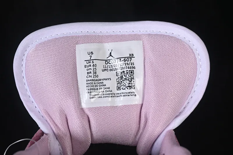 All categories Air Jordan Jordan series basketball shoes Air Jordan 1 Low Air Jordan 1 Low AJ1 Joe 1 white and pink low-top retro culture basketball shoes DC0774-607